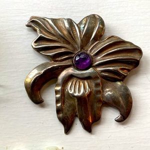 Vintage Mexican Sterling Silver Floriform Brooch Pin with Amethyst Cabochon